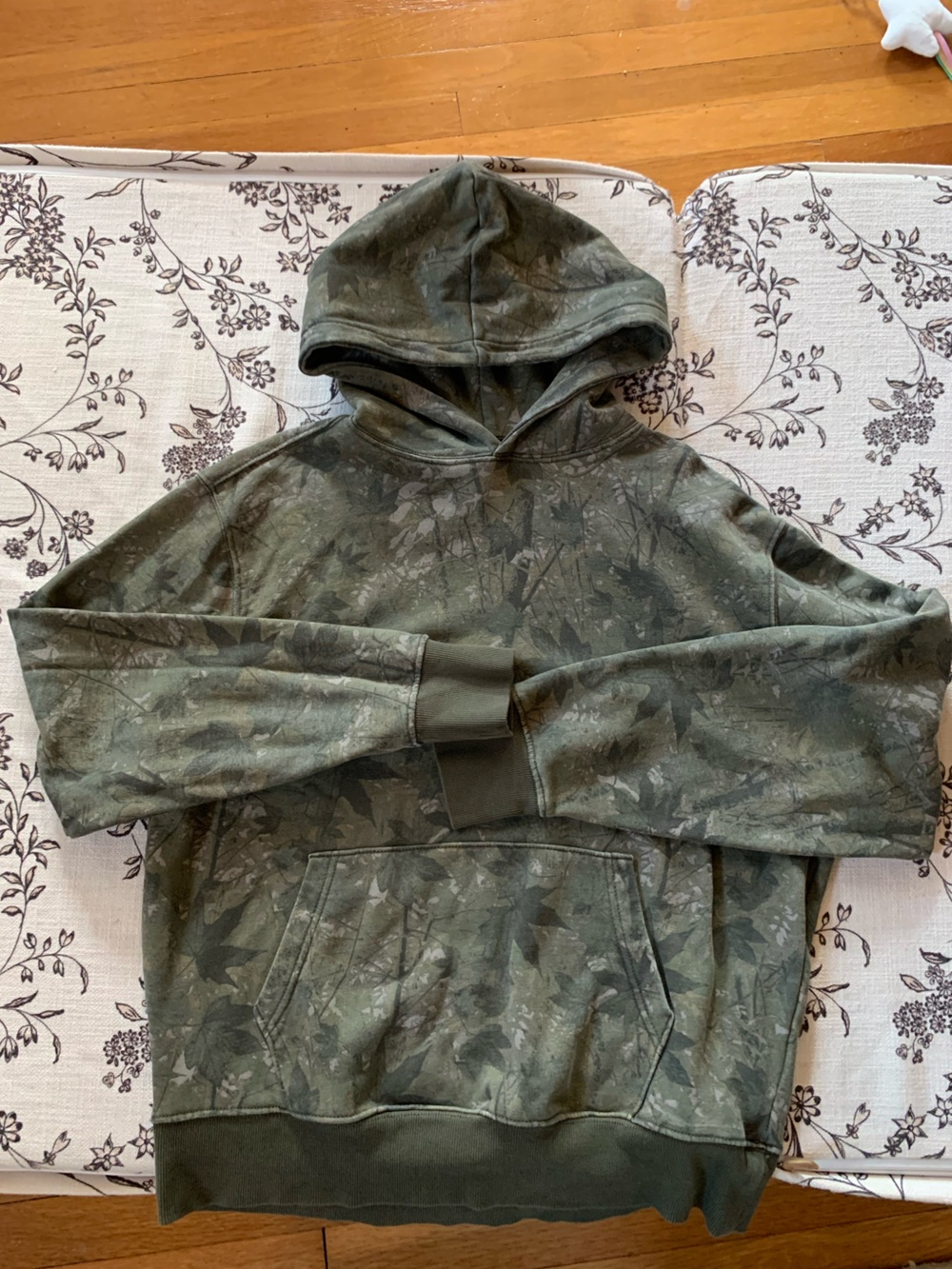 Old Navy Hoodie Green Leaf Camo